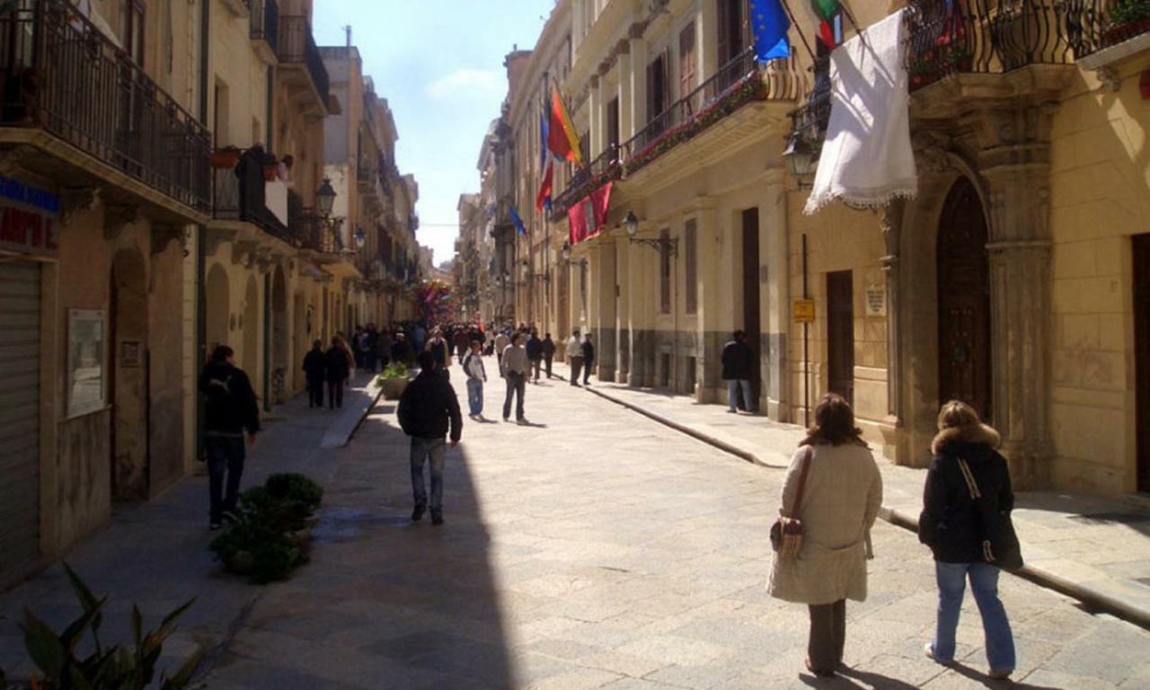Appartamento Belvedere Trapani Exteriör bild